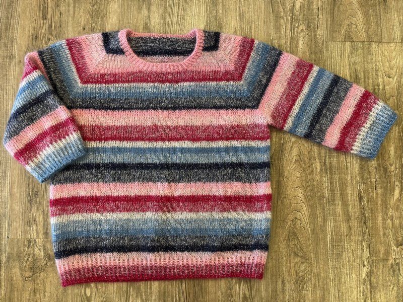 salg af Lola Ramona Strikke Kit  STR. L-XL  DROPS tynd silk mohair