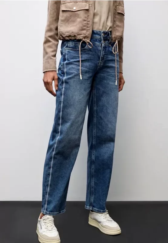 salg af Street One Jeans med  cool syning i siden